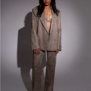 Sla the label Paloma bra and pants